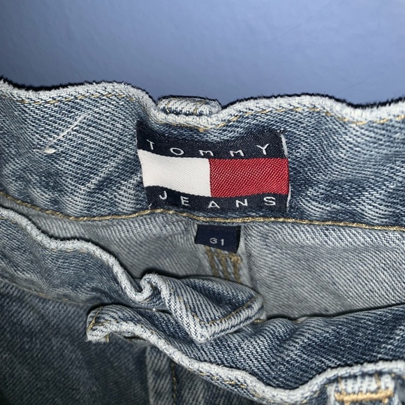 Tommy Hilfiger Shorts - Picture 2 of 3